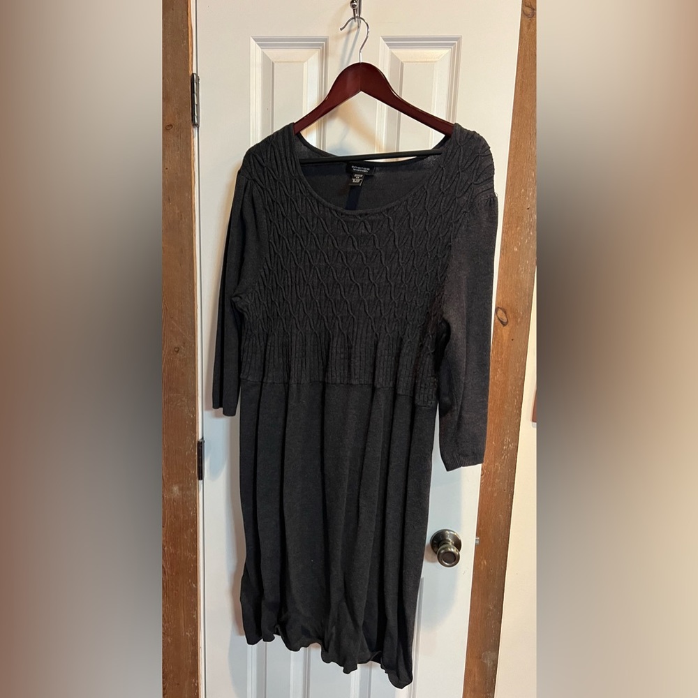 Spense Woman 2X dark grey sweater dress with smocking detail, EUC.